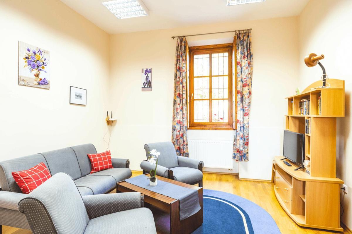 Tolnay Kuria Es Vendeghaz Hotel Nagygorbo Buitenkant foto